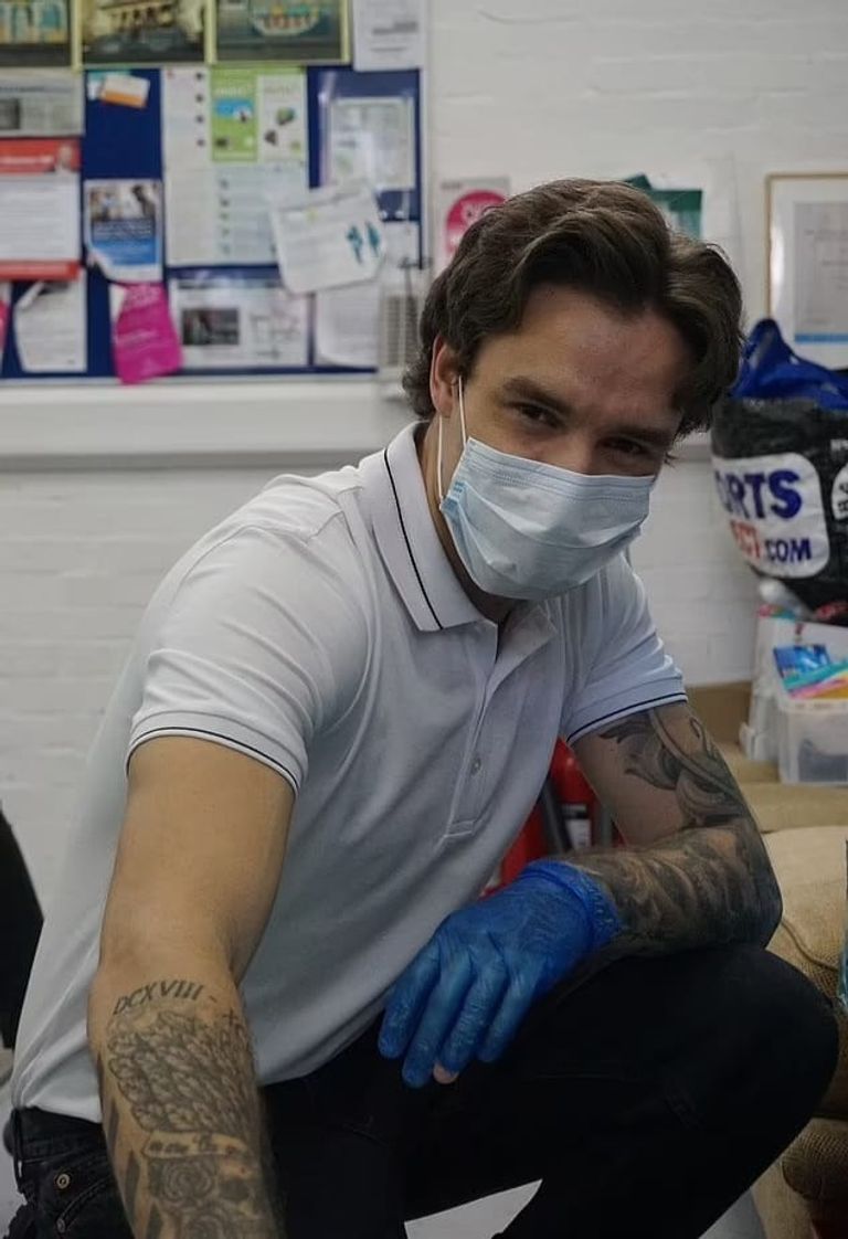 المغني ليام باين