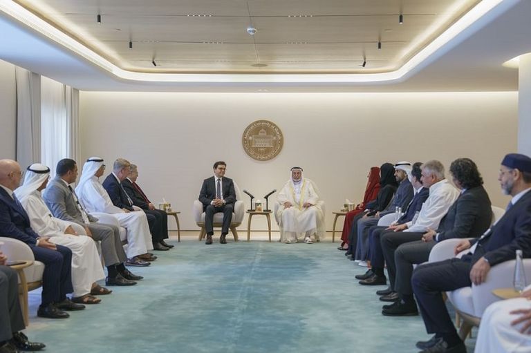 الشيخ الدكتور سلطان بن محمد القاسمي يتسلم جائزة النيل للمبدعين العرب 2024