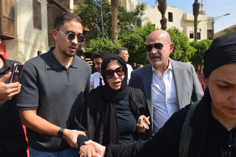 ملك قورة في جنازة جدتها