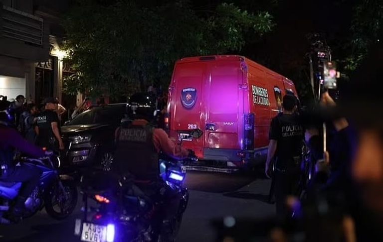  المغني الشهير ليام باين قبل الحادث