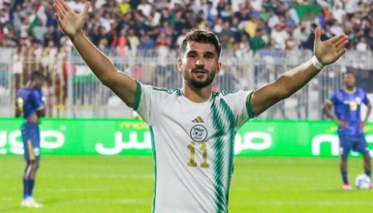 حسام عوار لاعب منتخب الجزائر