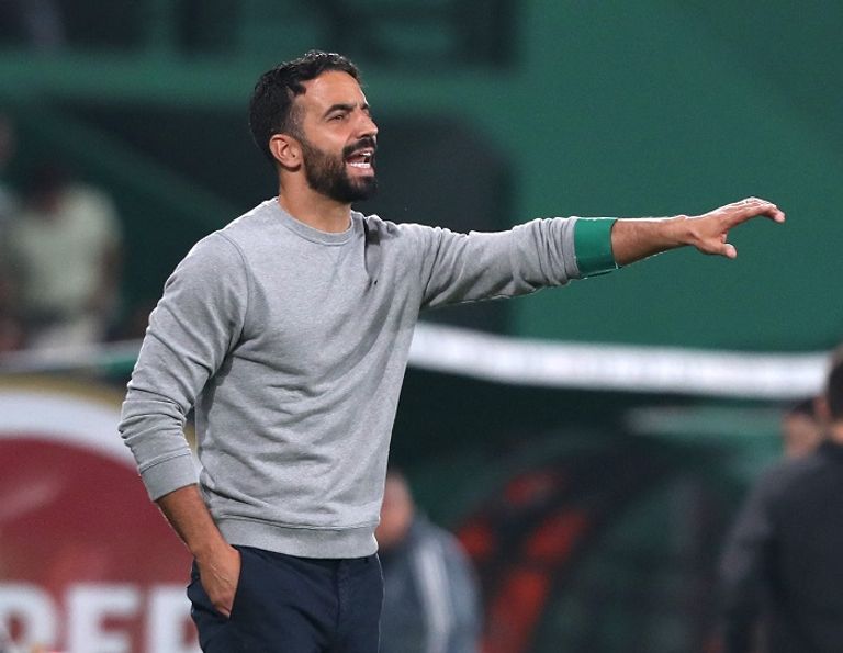 بيب غوارديولا مدرب مانشستر سيتي