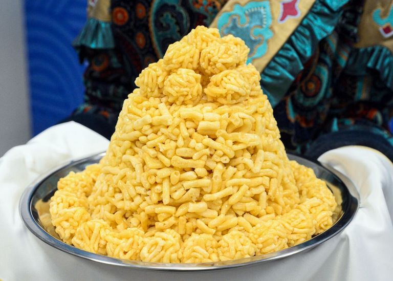 الحلوى التترية تستقبل القادة المشاركين في قمة 