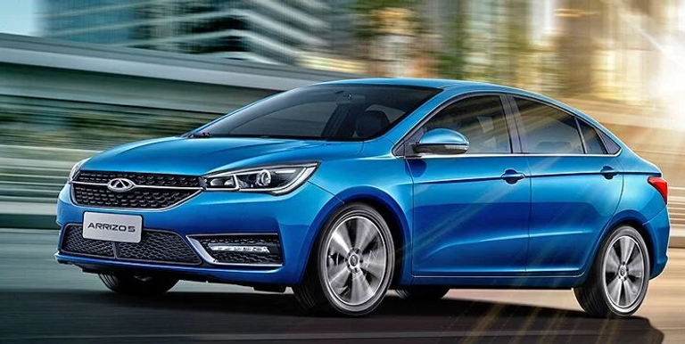 شيري أريزو 5 أحد أرخص سيارات سيدان أتوماتيك في مصر موديل 2025 أفضل 5 سيارات سيدان "أتوماتيك" بأسعار معقولة في مصر