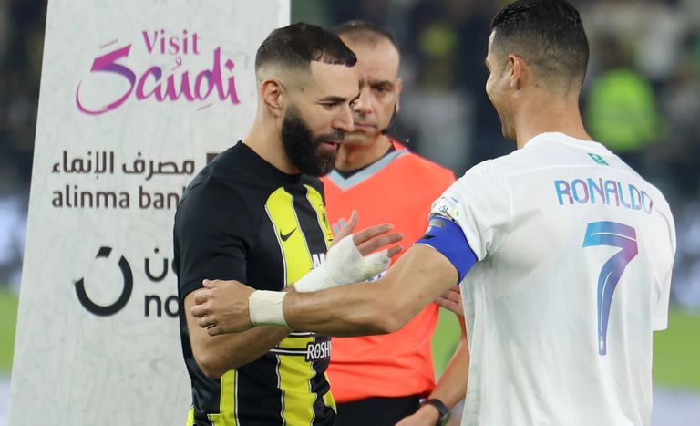 حسين الشحات أثناء حواره مع