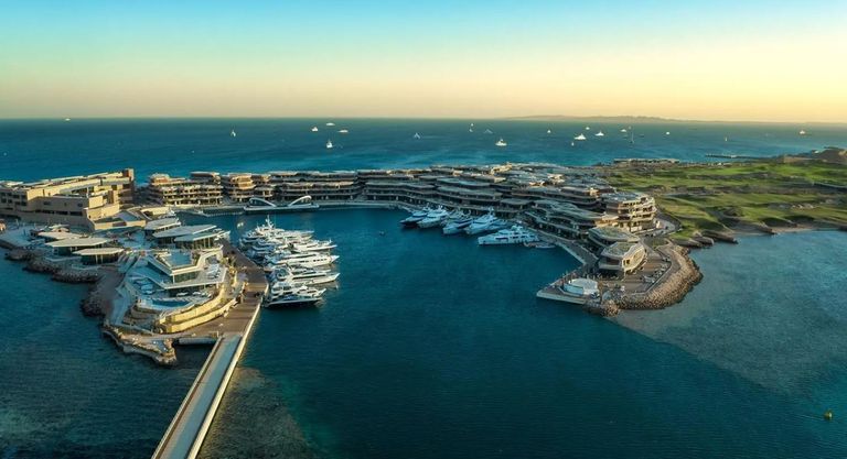 جزيرة سندالة في نيوم على البحر الأحمر