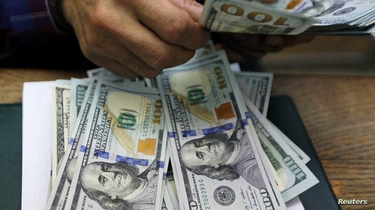 الدولار الأمريكي 