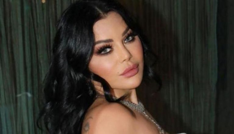 النجمة اللبنانية هيفاء وهبي