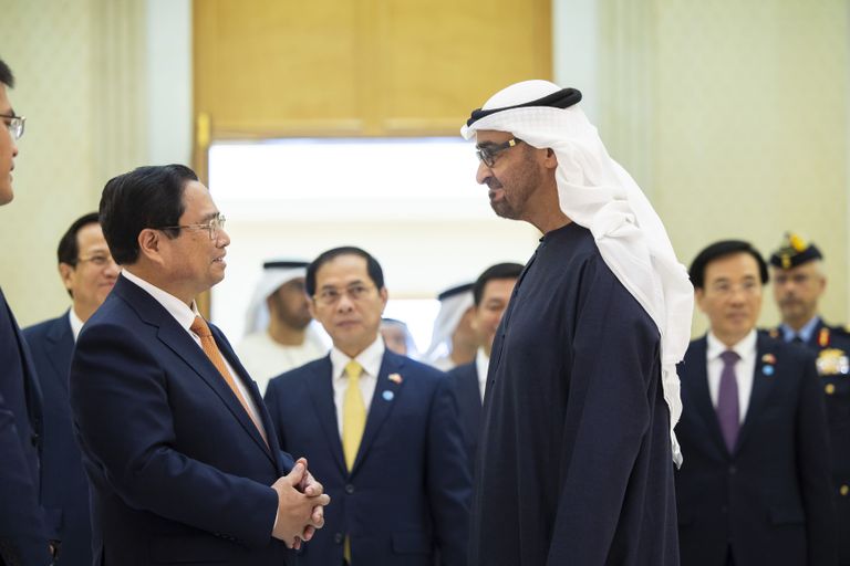الشيخ محمد بن زايد آل نهيان ورئيس وزراء فيتنام