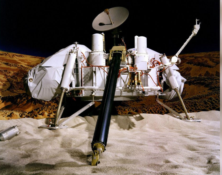 مركبة فايكنغ المريخية 