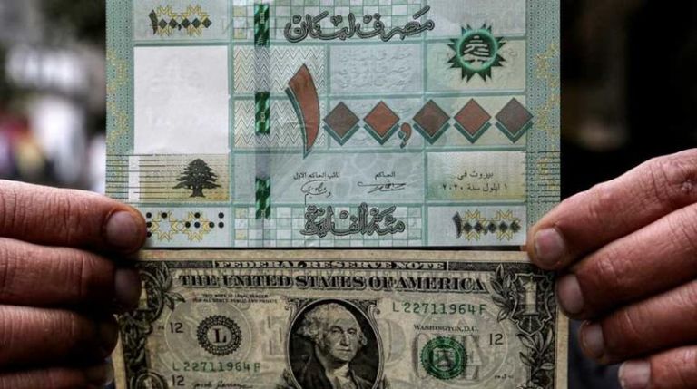 عملات ورقية من الليرة اللبنانية