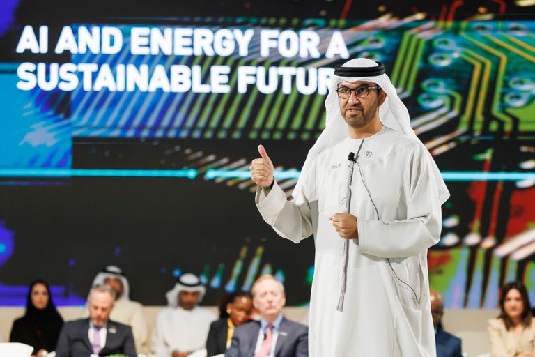 الشيخ خالد بن محمد بن زايد مع القادة العالميين