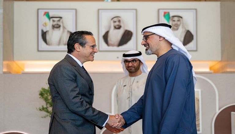 الشيخ خالد بن محمد بن زايد مع القادة العالميين