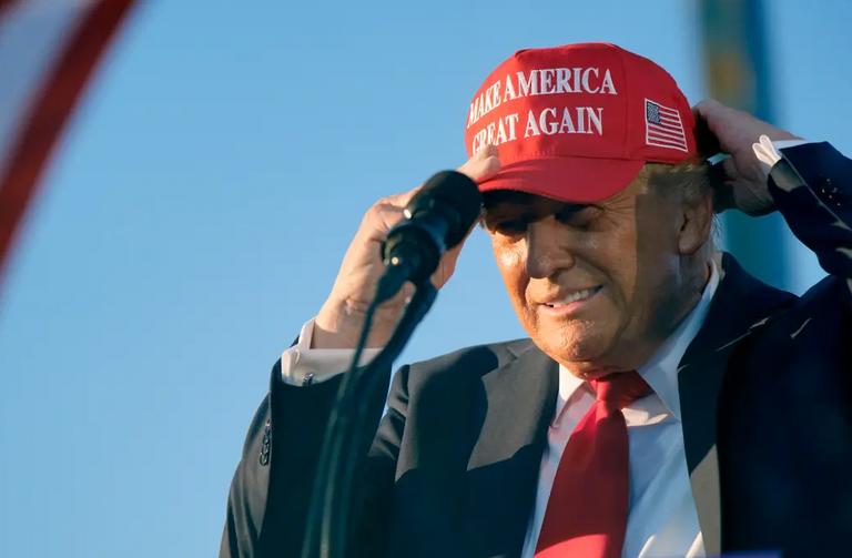 قبعة ترامب الشهيرة