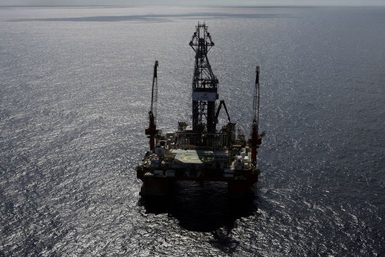منصة نفطية - رويترز