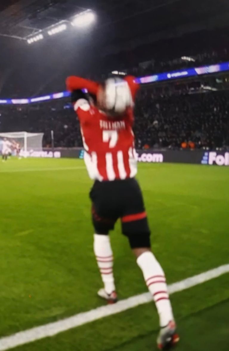 مالك تيلمان فريق أيندهوفن