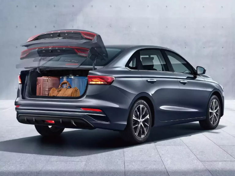 مواصفات جيلي إمجراند 2025