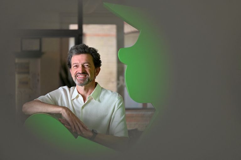 الرجل ذو القبعة رمز لوحدة ألمانيا