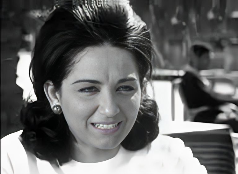 ذكرى ميلاد إنعام الجريتلي لقطة محسنة بواسطة الذكاء الاصطناعي