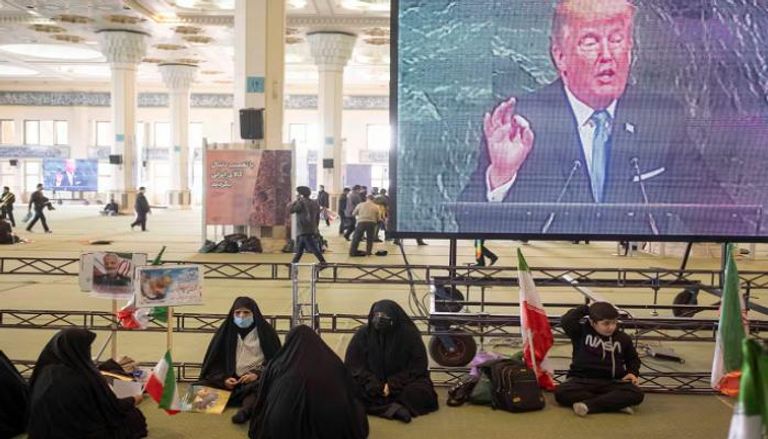 صورة لترامب في مسجد بطهران خلال إحياء ذكرى وفاة قاسم سليماني