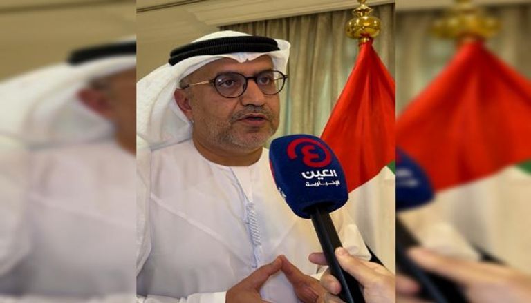 الشيخ محمد بن زايد آل نهيان والشيخ مشعل الأحمد الجابر الصباح