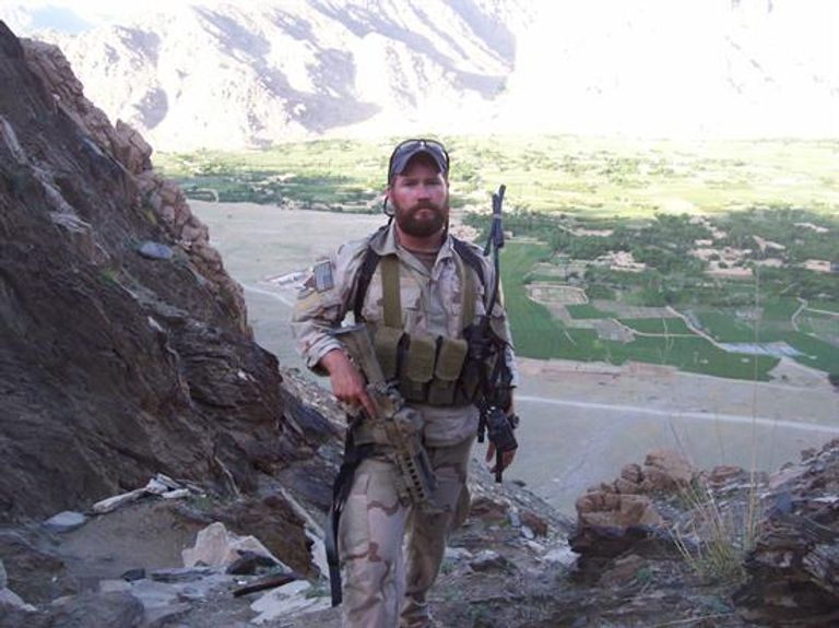 دونالد ترامب ومايك والتز