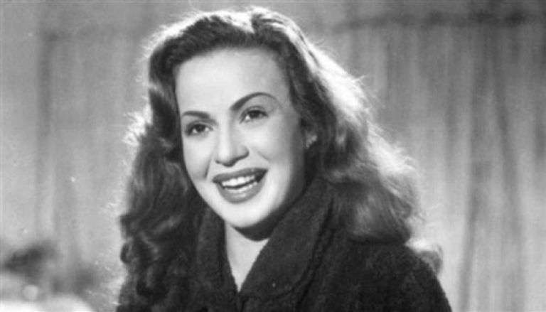 السيرة الذاتية لهند رستم