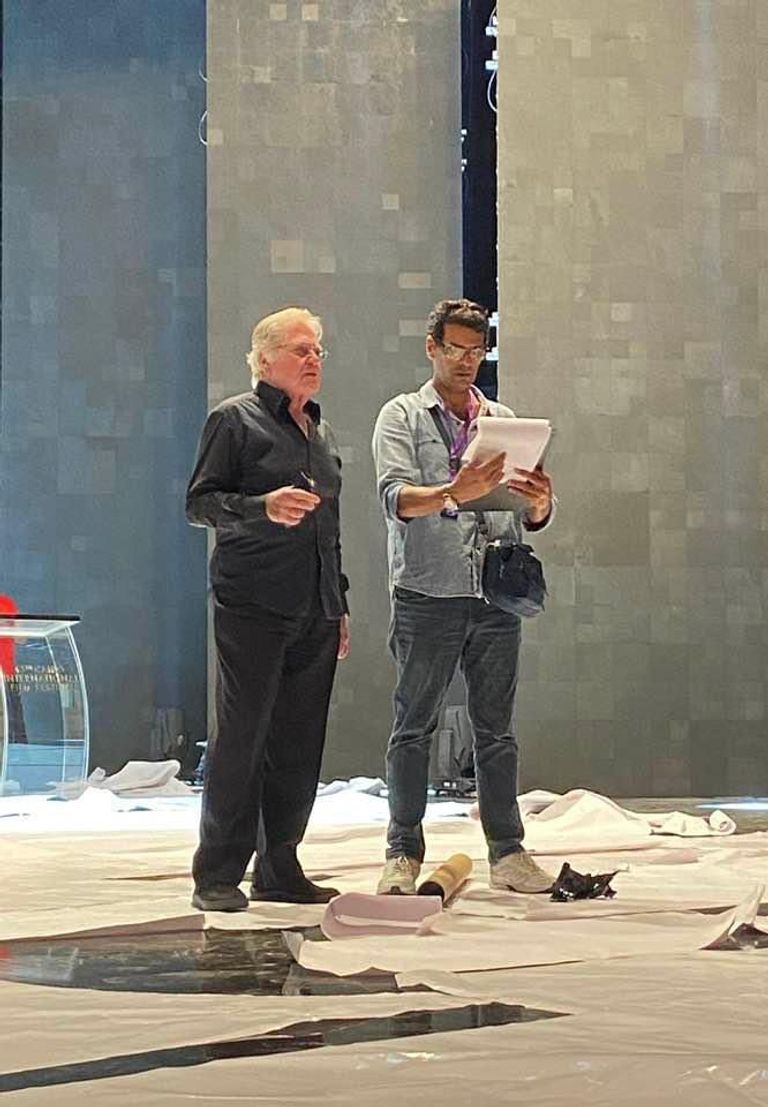 حسين فهمي رفقة وزير الثقافة المصري