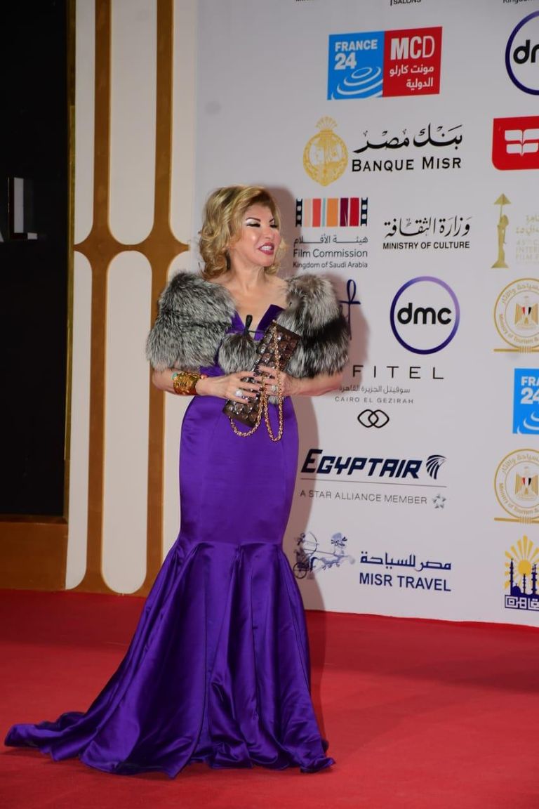 هالة سرحان تتألق بالموف في مهرجان القاهرة