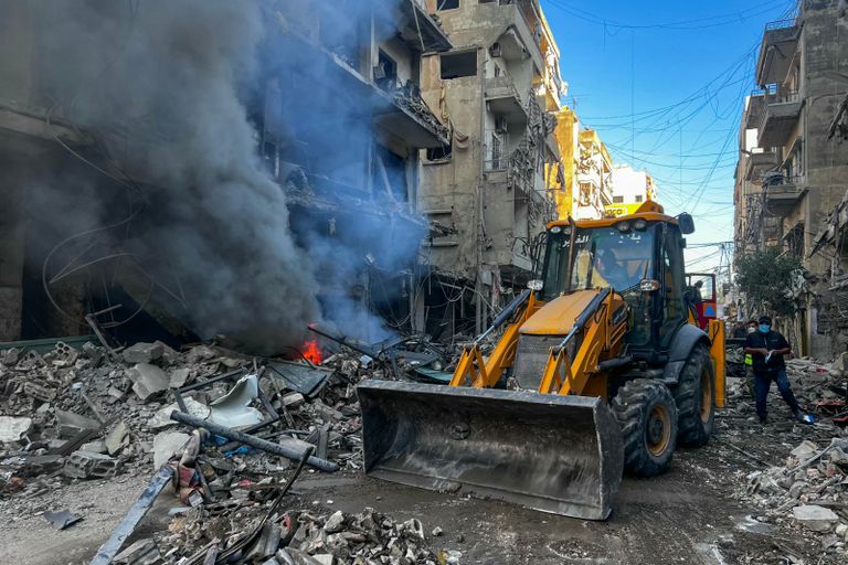 الدخان يتصاعد في الضاحية الجنوبية جراء غارة إسرائيلية