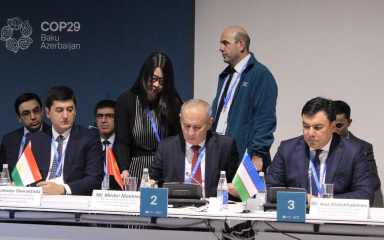 جلسة توقيع الإعلان المشترك لدول آسيا الوسطى جلسة توقيع الإعلان المشترك لدول آسيا الوسطى