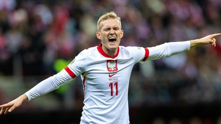 كارول شفيدرسكي  من مباراة البرتغال ضد بولندا