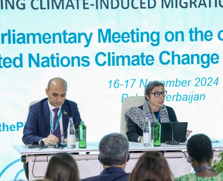 مناقشة النزوح القسري والهجرة بسبب تغير المناخ النزوح القسري والهجرة بسبب تغير المناخ