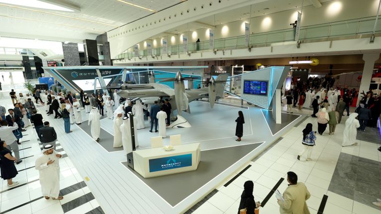 فعاليات معرض أبوظبي للطيران 2024