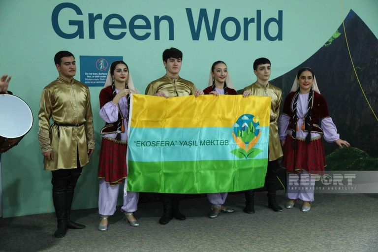 وقفة تضامنية للأطفال في ختام COP29 وقفة تضامنية للأطفال في ختام COP29