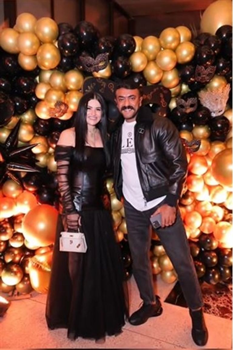 الفنانون في عيد ميلاد نسرين إمام