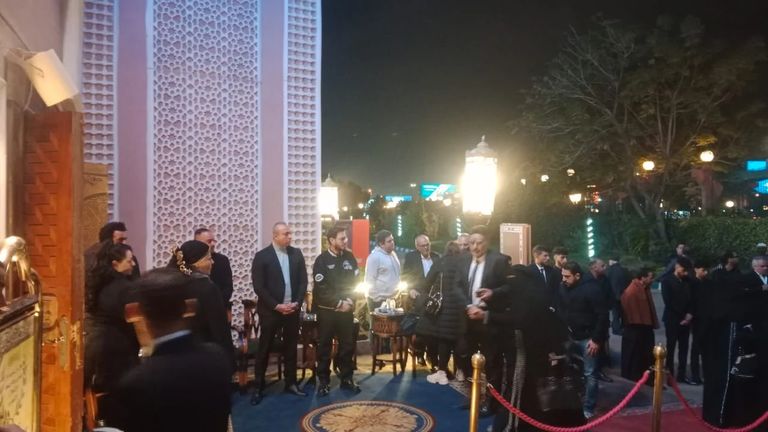 تامر حسني في عزاء محمد رحيم