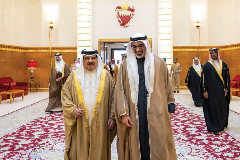 ملك البحرين يستقبل ولي عهد أبوظبي