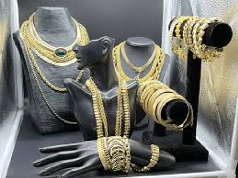 مشغولات ذهبية- أرشيفية