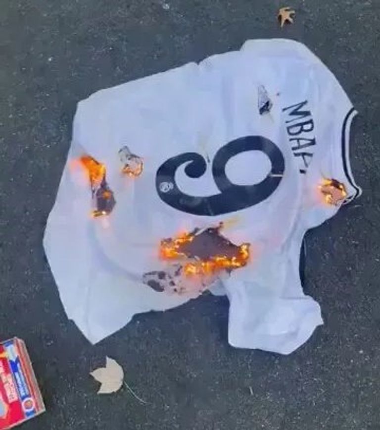 قميص كيليان مبابي مع ريال مدريد كيليان مبابي لاعب ريال مدريد