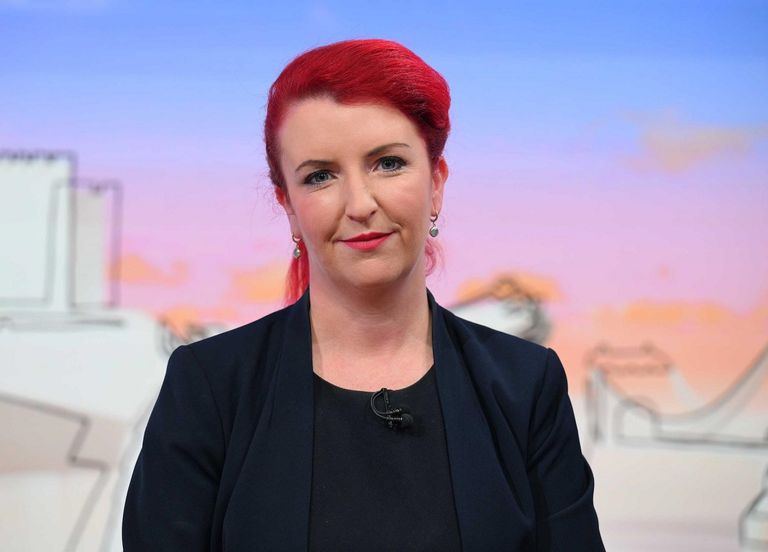 لويز هاي وزيرة النقل البريطانية