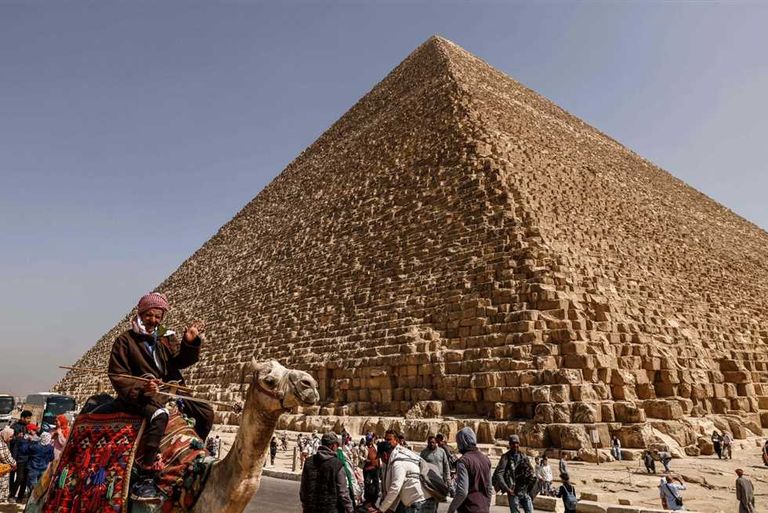 زيادة أسعار تذاكر زيارة هرم خوفو من الداخل