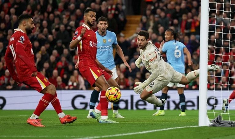 ليفربول ومانشستر سيتي  محمد صلاح نجم ليفربول