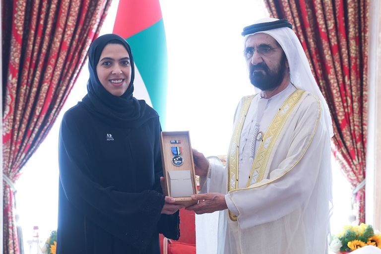 الشيخ محمد بن راشد يكرم أبناء دولة الإمارات المتميزين في قطاع الفضاء