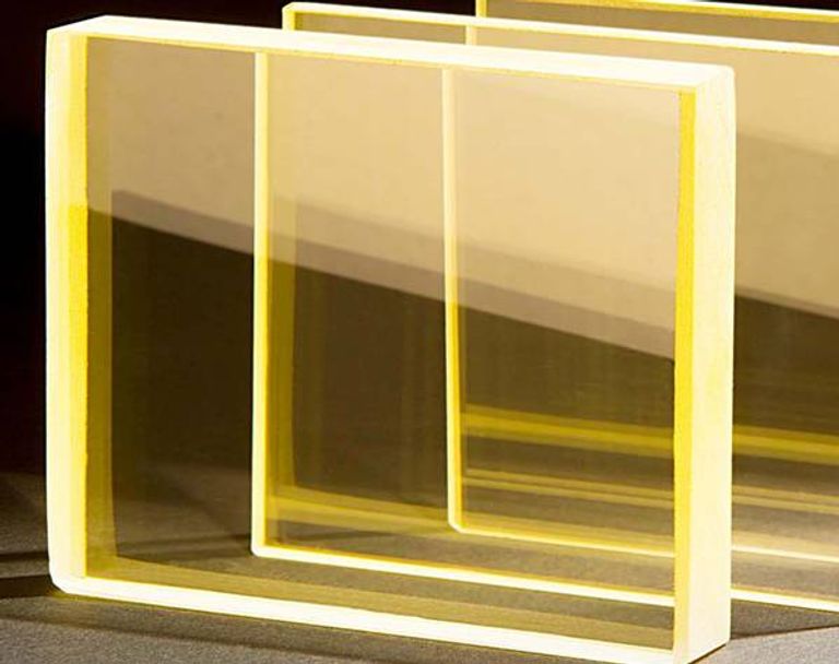 تطوير زجاج يحمي من الإشعاع