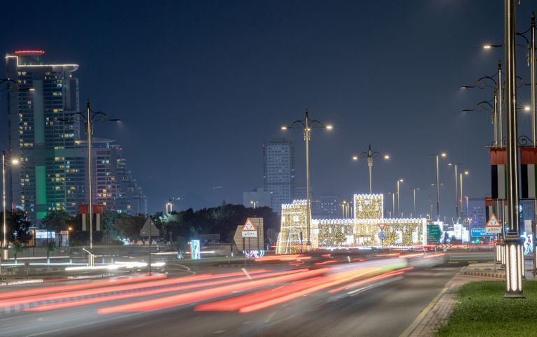 جانب من مظاهر الاحتفال بعيد الاتحاد الـ53 في الإمارات