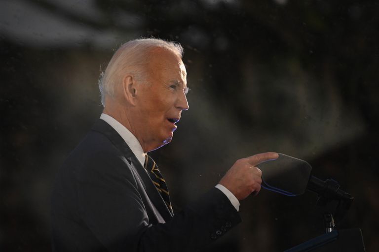 بايدن بعد إلقاء كلمة قرب لواندا
