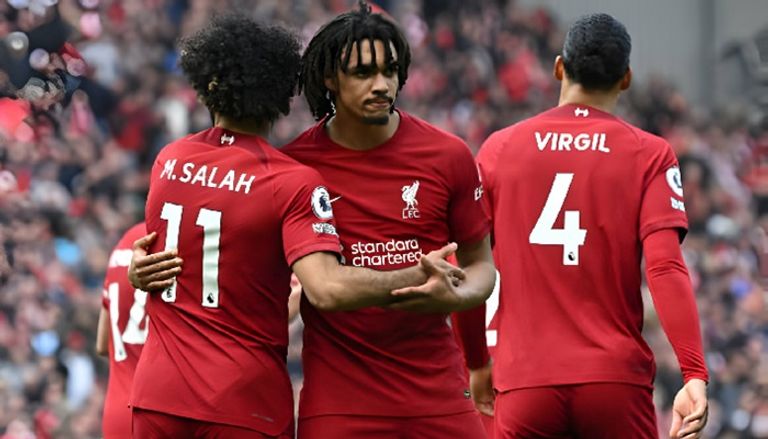 محمد صلاح وترينت ألكسندر وفيرجيل فان دايك