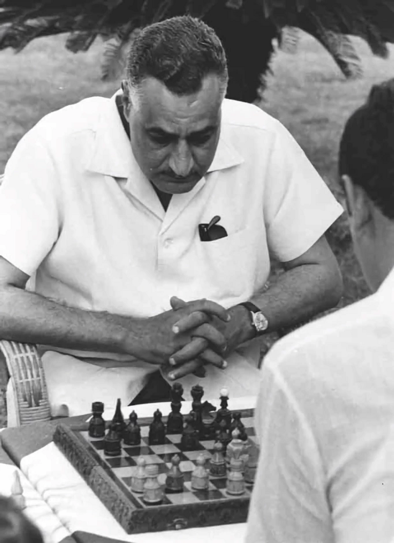 عبدالناصر والساعة