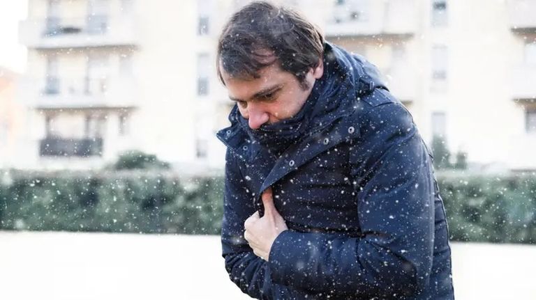 يربط البعض بين الشتاء والحزن